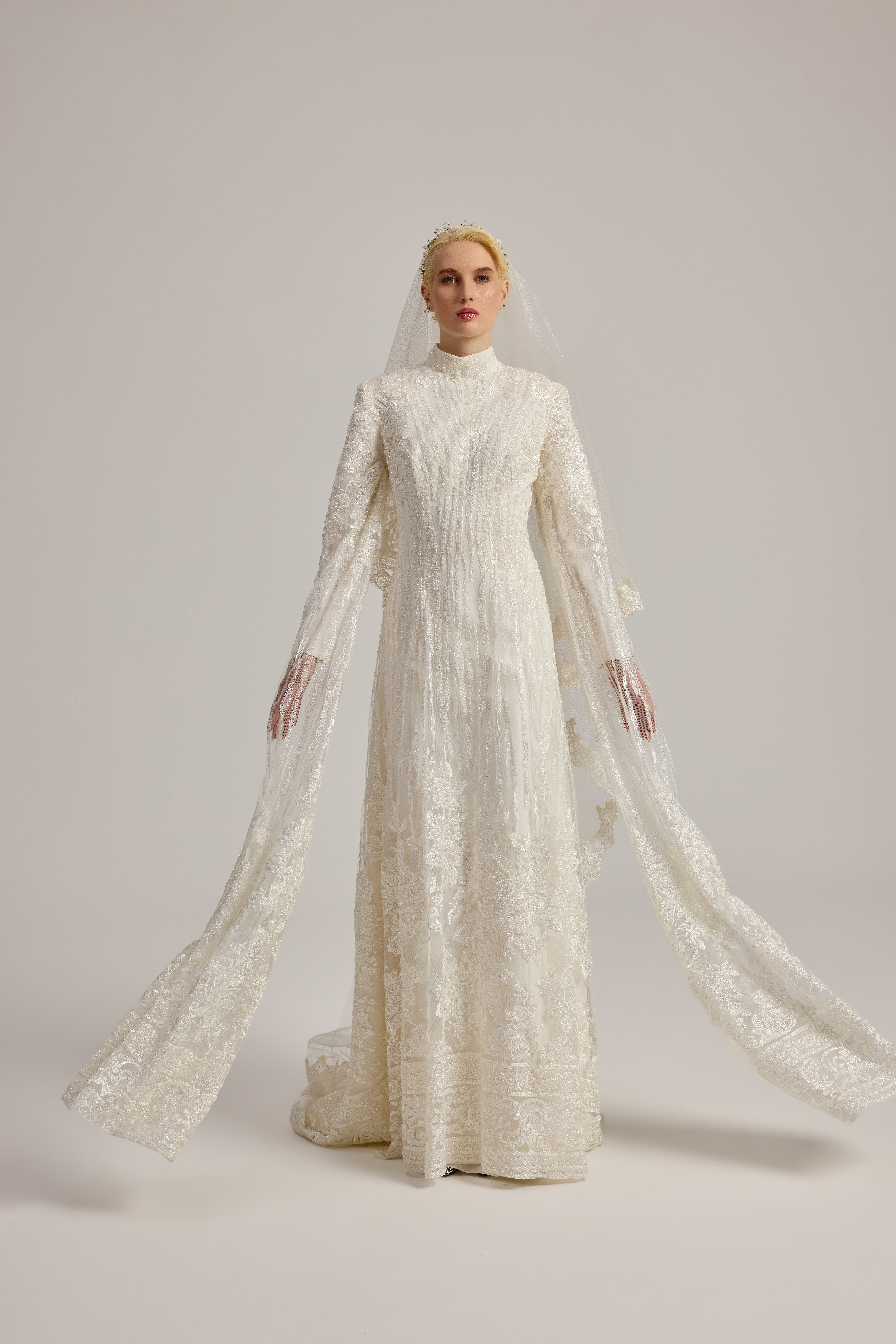 HÜRREM KOLLU DANTEL GELİNLİK 36