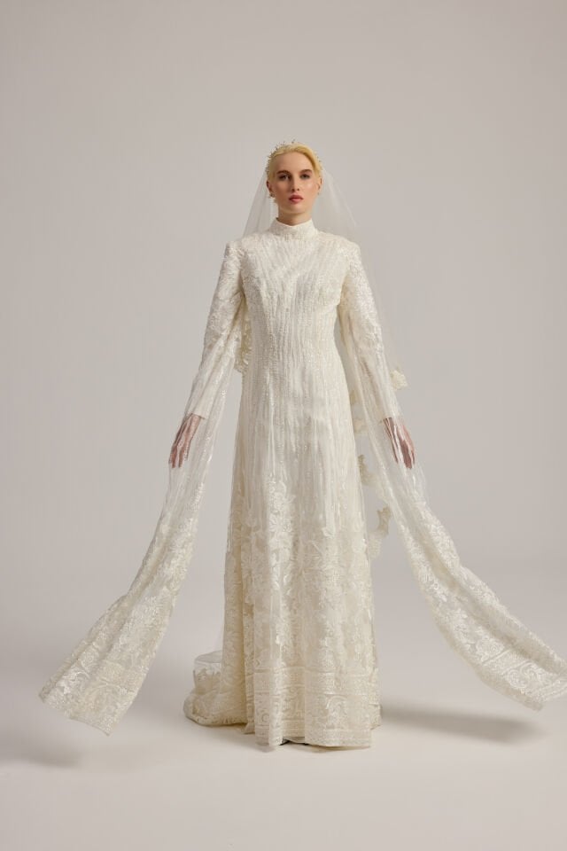 HÜRREM KOLLU DANTEL GELİNLİK 36