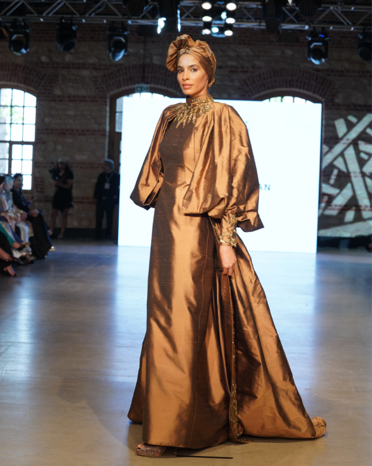 BELDEN BOLEROLU TAFTA TUVALET 36