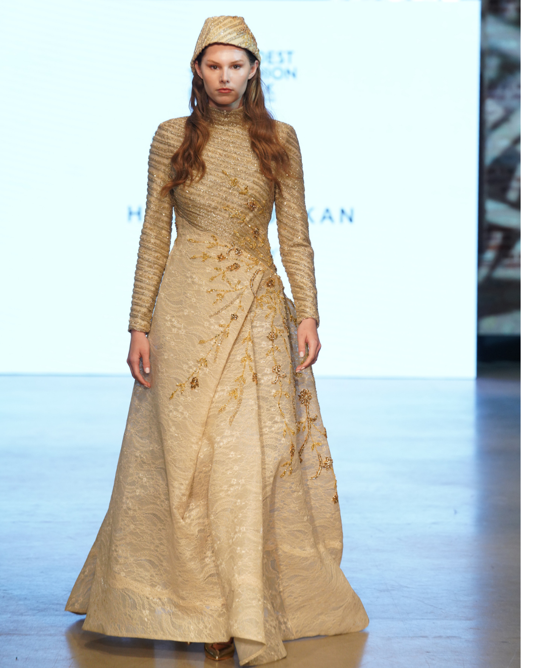 GOLD İŞLEMELİ ETEK ÖNÜ KAPAKLI TUVALET 25H83 36