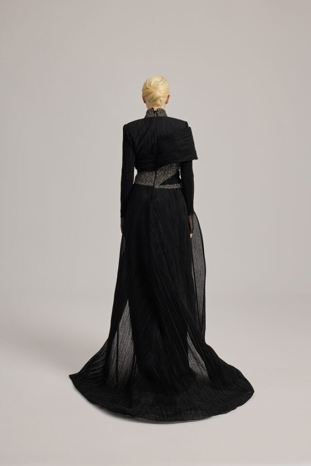 KENDİNDEN PİLİSELİ İŞLEME DETAYLI TUVALET 36