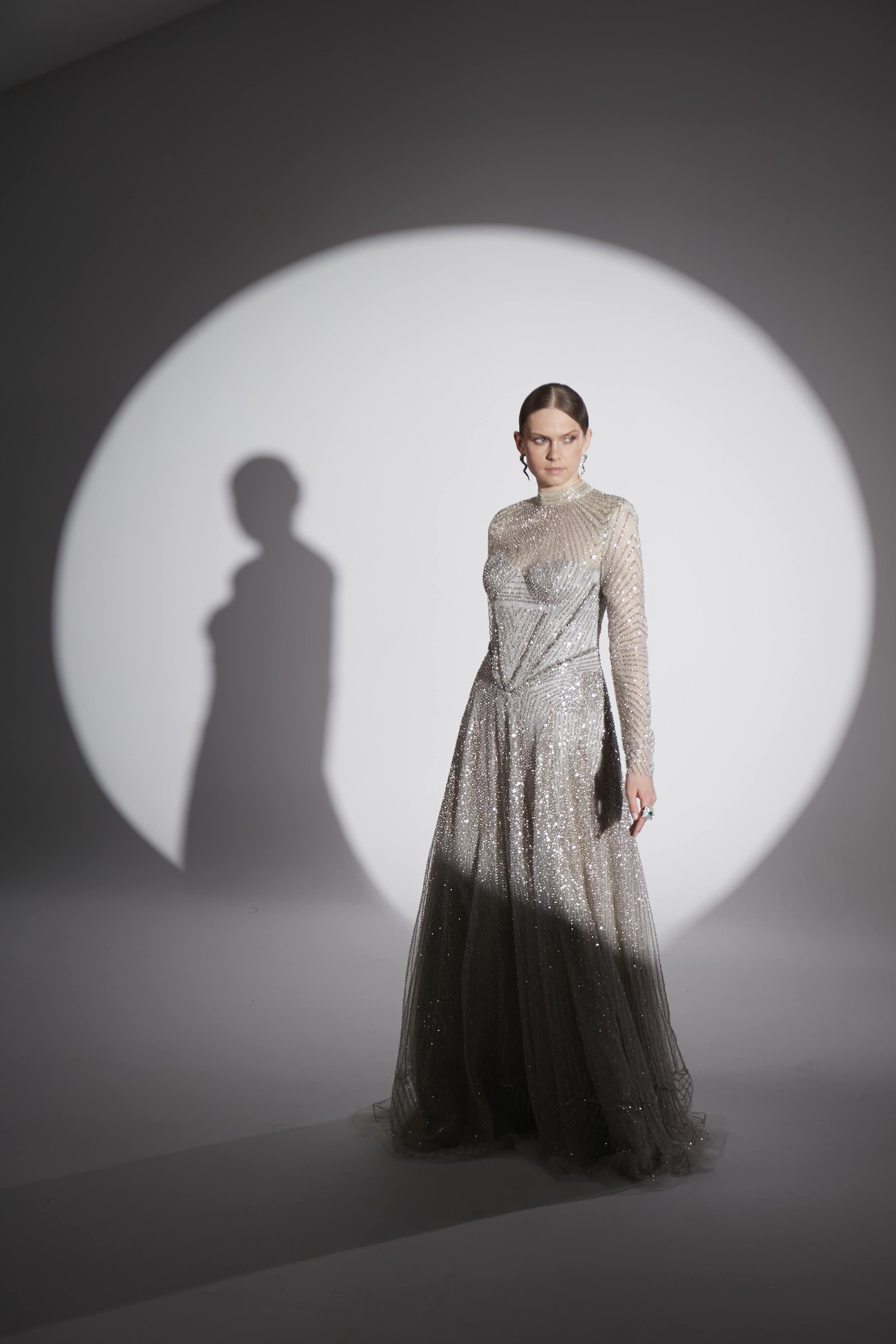 ÜST BEDEN PAYET İŞLİ ETEĞİ VEREV PİLELİ APLİKE DETAYLI TUVALET M-0794 36 - Krem