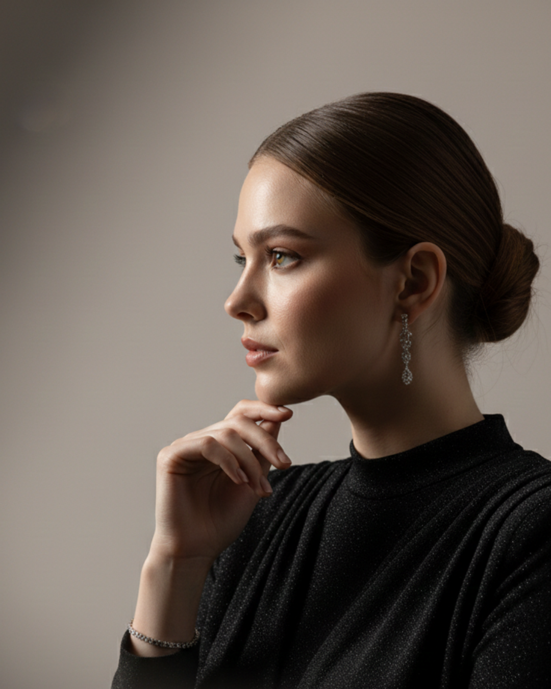 BELDEN DÜĞÜM DETAYLI OMUZDAN PELERİNLİ ELBİSE 25AB058 SİYAH - 46