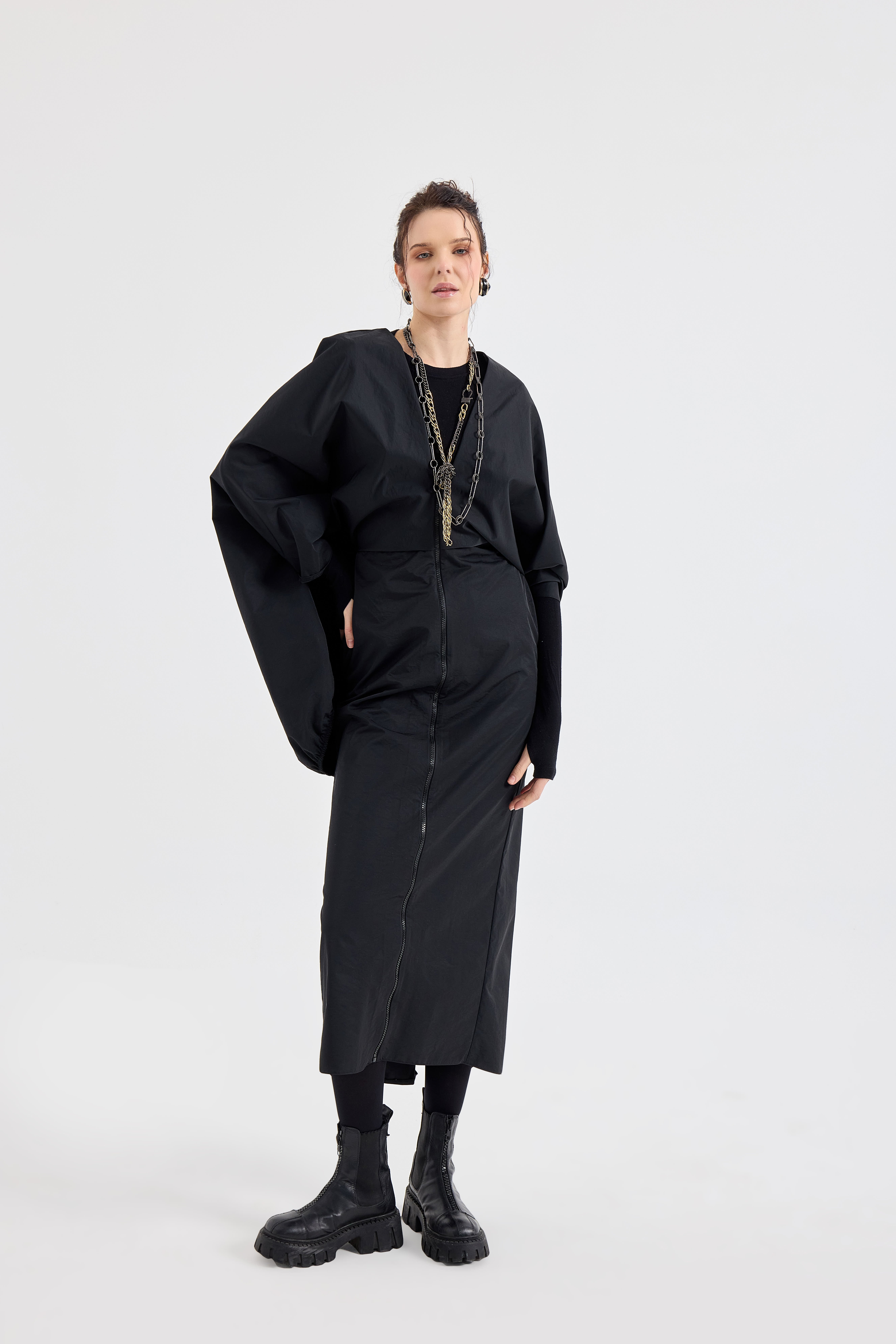 PARAŞÜT KUMAŞ PELERİNLİ SPOR ELBİSE