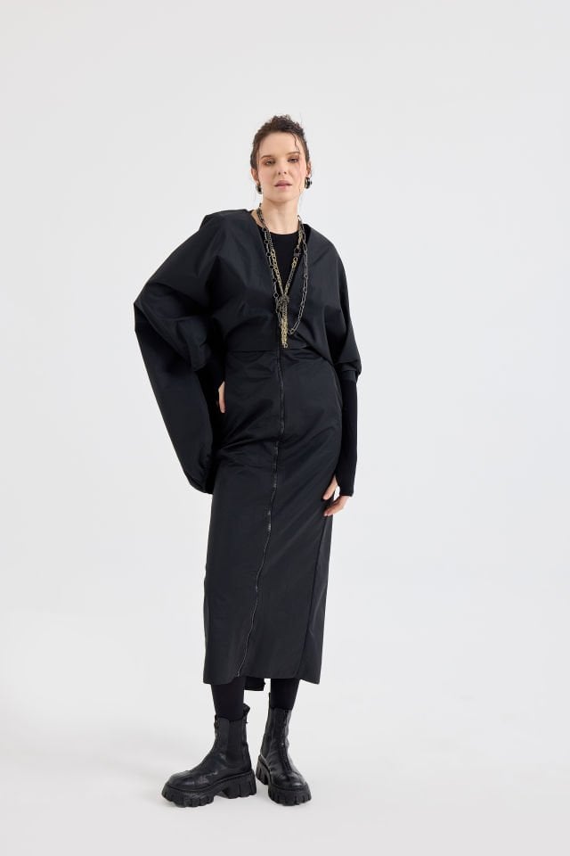 PARAŞÜT KUMAŞ PELERİNLİ SPOR ELBİSE