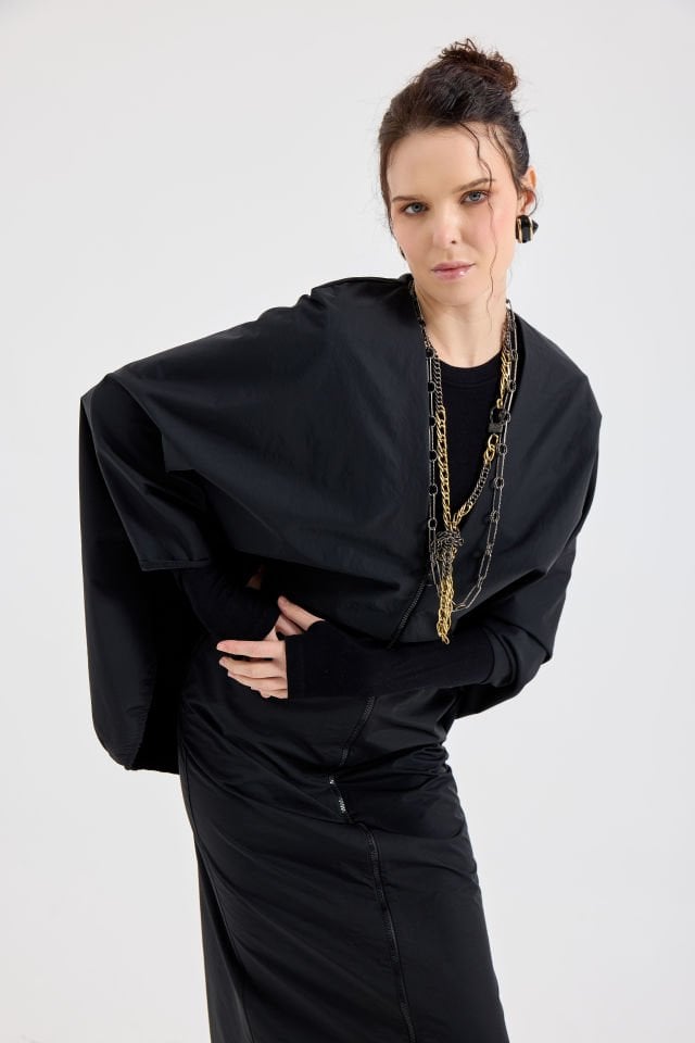 PARAŞÜT KUMAŞ PELERİNLİ SPOR ELBİSE