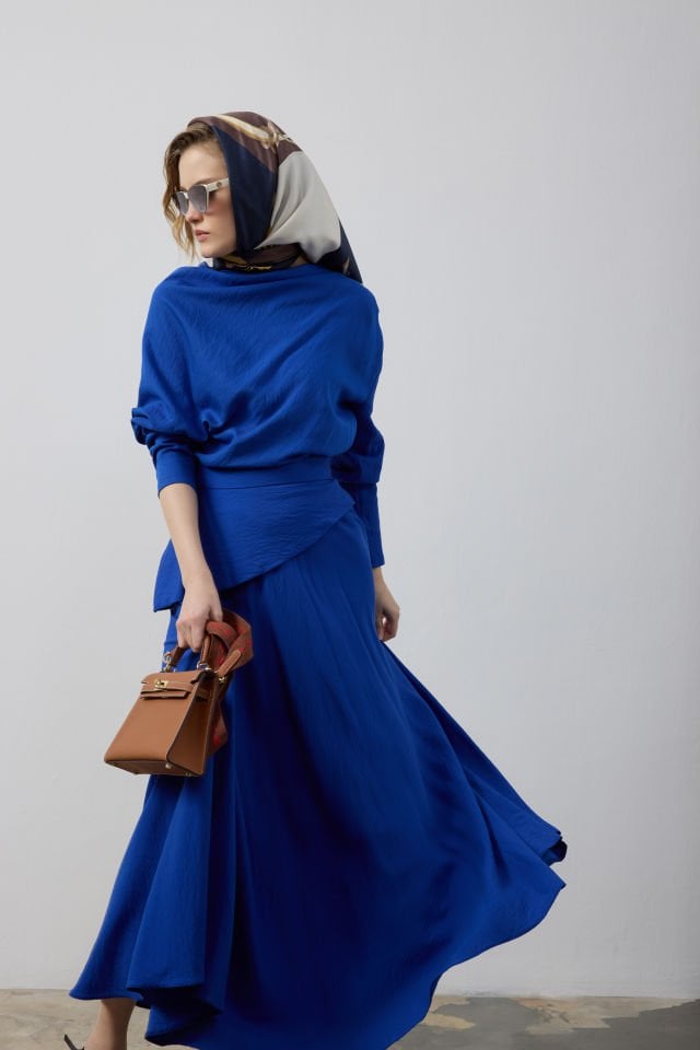 OMUZ BÜZGÜ DETAYLI BLUZ ETEK TAKIM 44