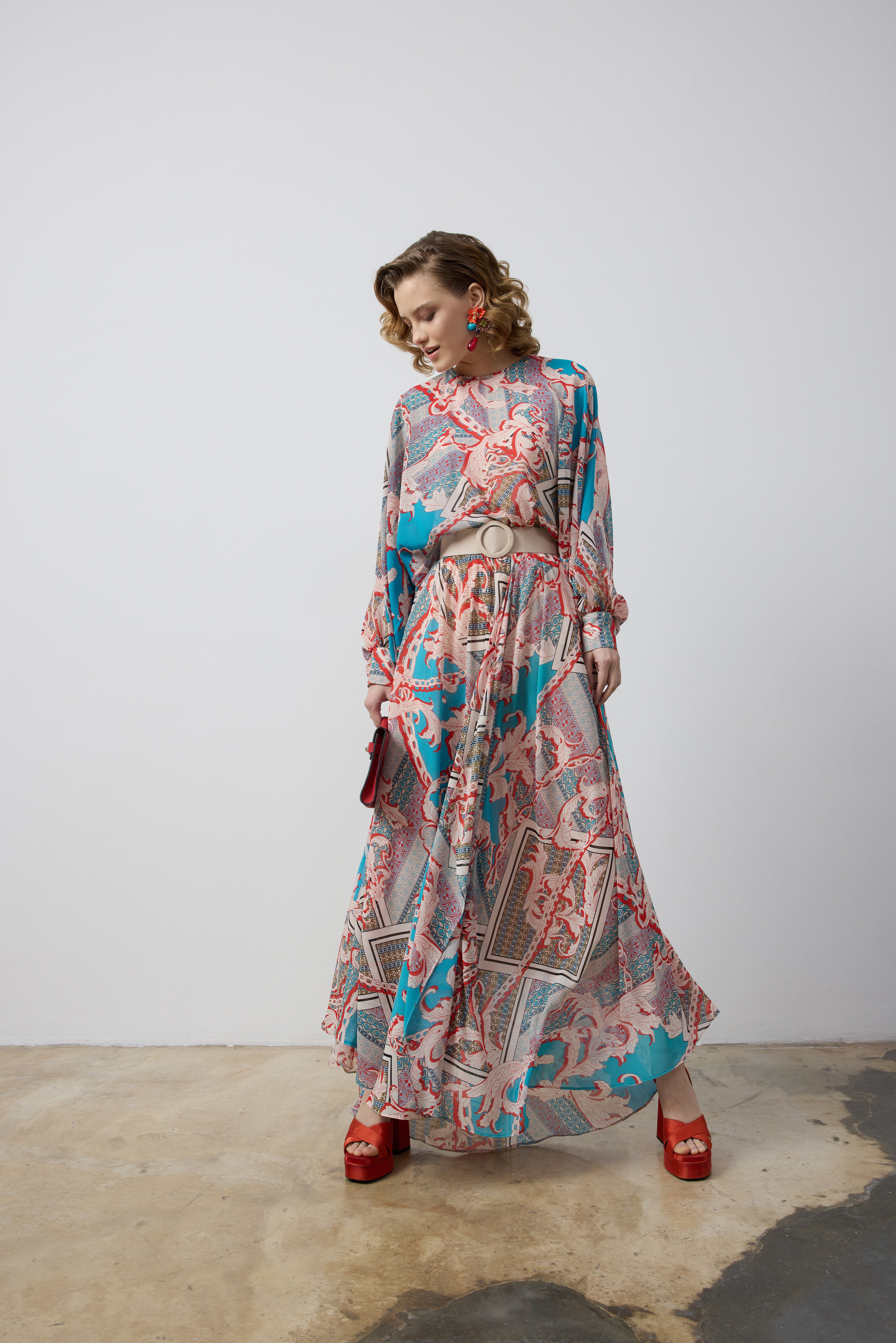 REGLAN KOL BEL LASTİKLİ KLOŞ ELBİSE 42