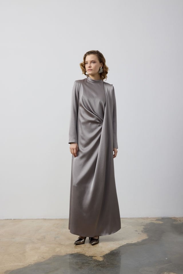 BELDEN TOPLAMALI ARKASI PARÇALI ŞIK ELBİSE 46