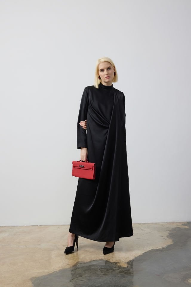 BELDEN TOPLAMALI ARKASI PARÇALI ŞIK ELBİSE