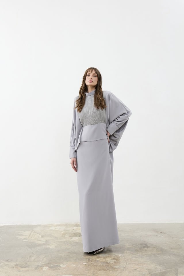 Ön Kısmı Piliseli İçten Kuşaklı Abaye Elbise Standart