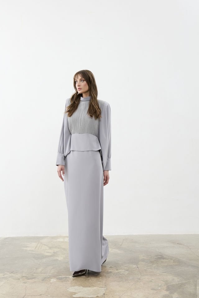 Ön Kısmı Piliseli İçten Kuşaklı Abaye Elbise Standart