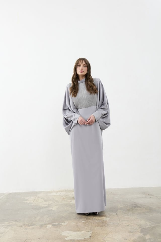 Ön Kısmı Piliseli İçten Kuşaklı Abaye Elbise Standart