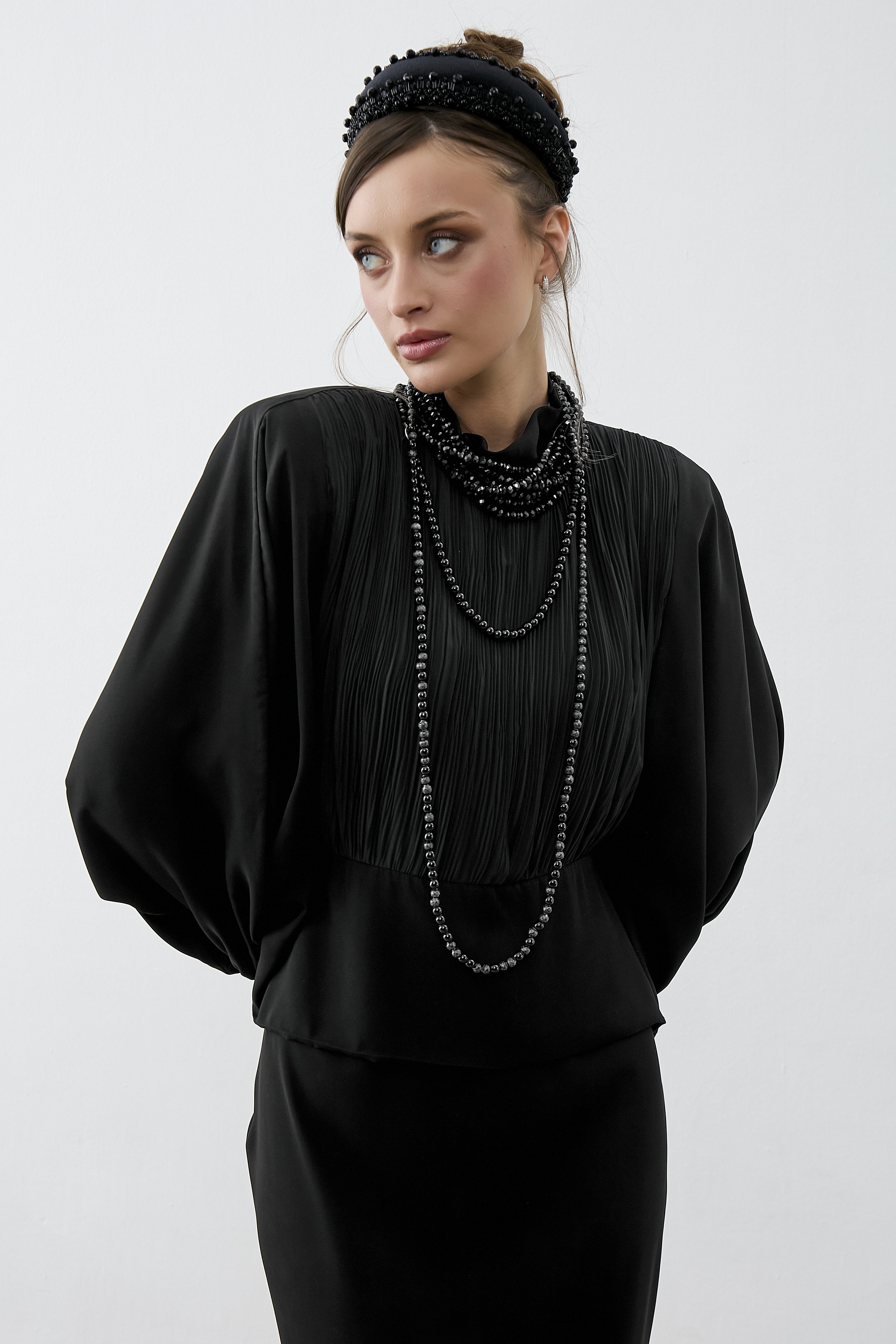 Ön Kısmı Piliseli İçten Kuşaklı Abaye Elbise Standart