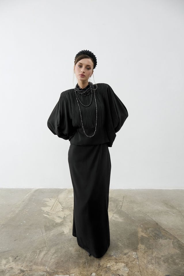 Ön Kısmı Piliseli İçten Kuşaklı Abaye Elbise Standart