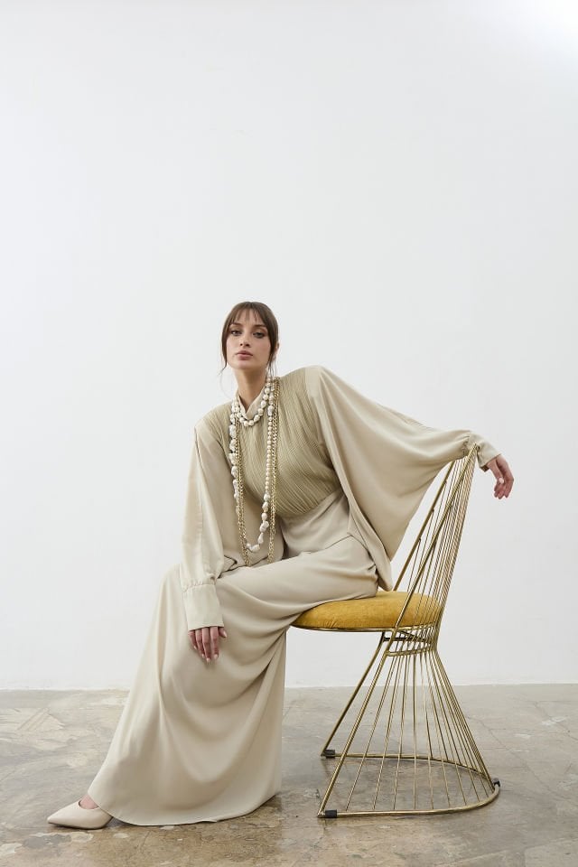 Ön Kısmı Piliseli İçten Kuşaklı Abaye Elbise