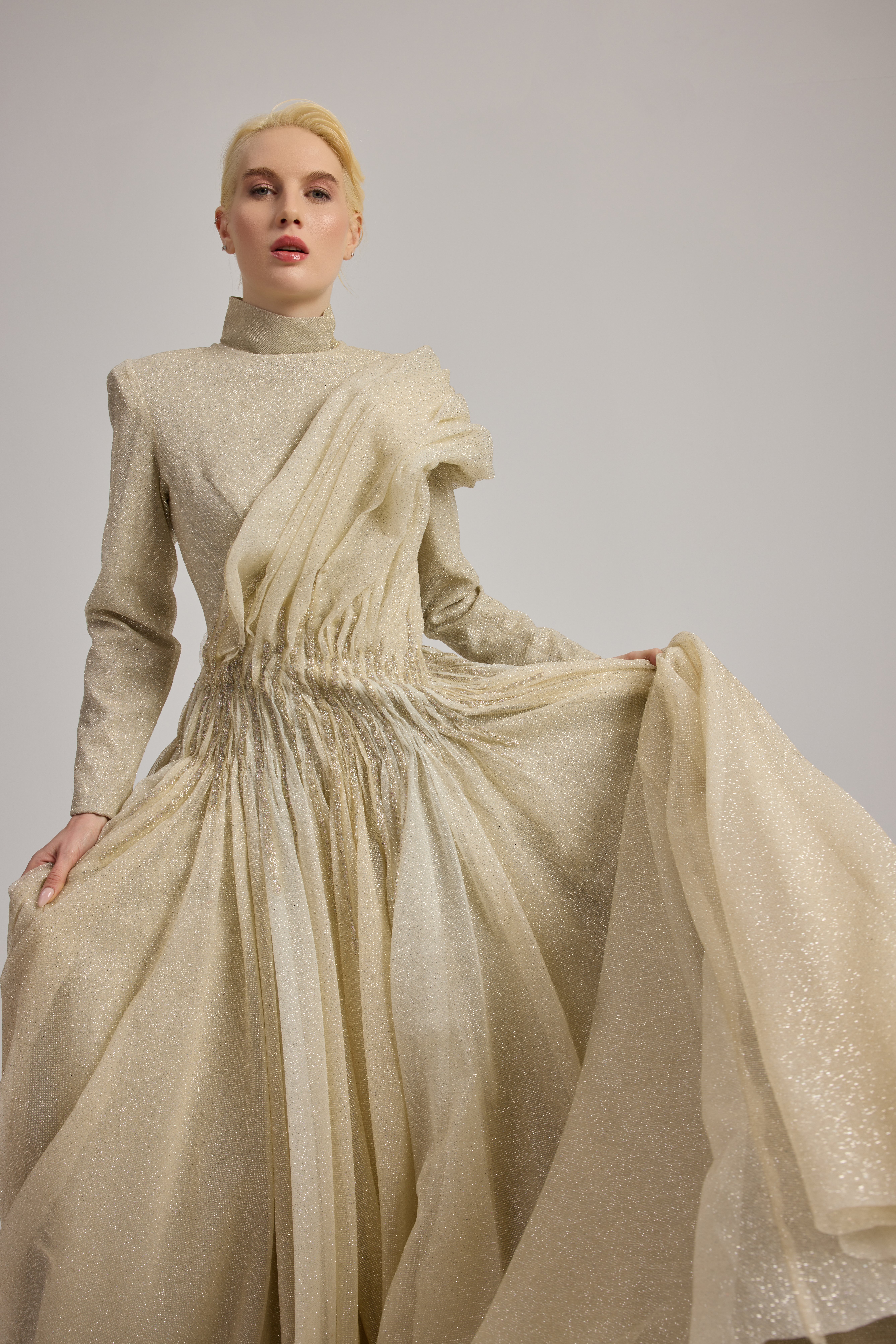 BÜZGÜLÜ VEREV YAKA DETAYLI KORSAJLI TÜL TUVALET 38